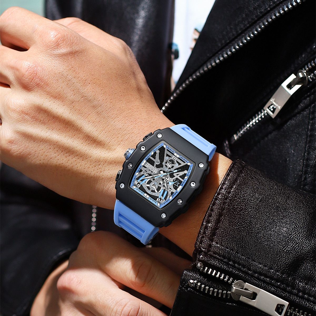 MEGIR Luxury Outdoor Sport Wristwatch for Men Silicone Waterproof